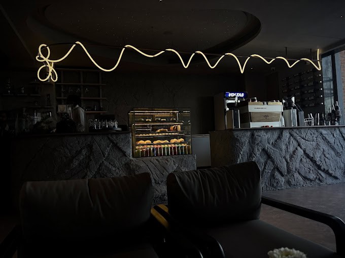 Setting Up A Coffee Shop: Key Tips for Late-Night Café Success